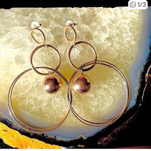 Vintage Runway Earrings 💫